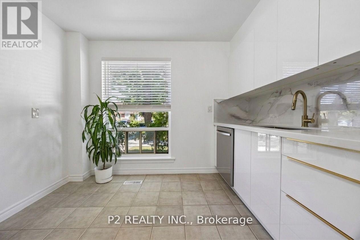 #22 22-25 GOSFORD BOULEVARD N - 2