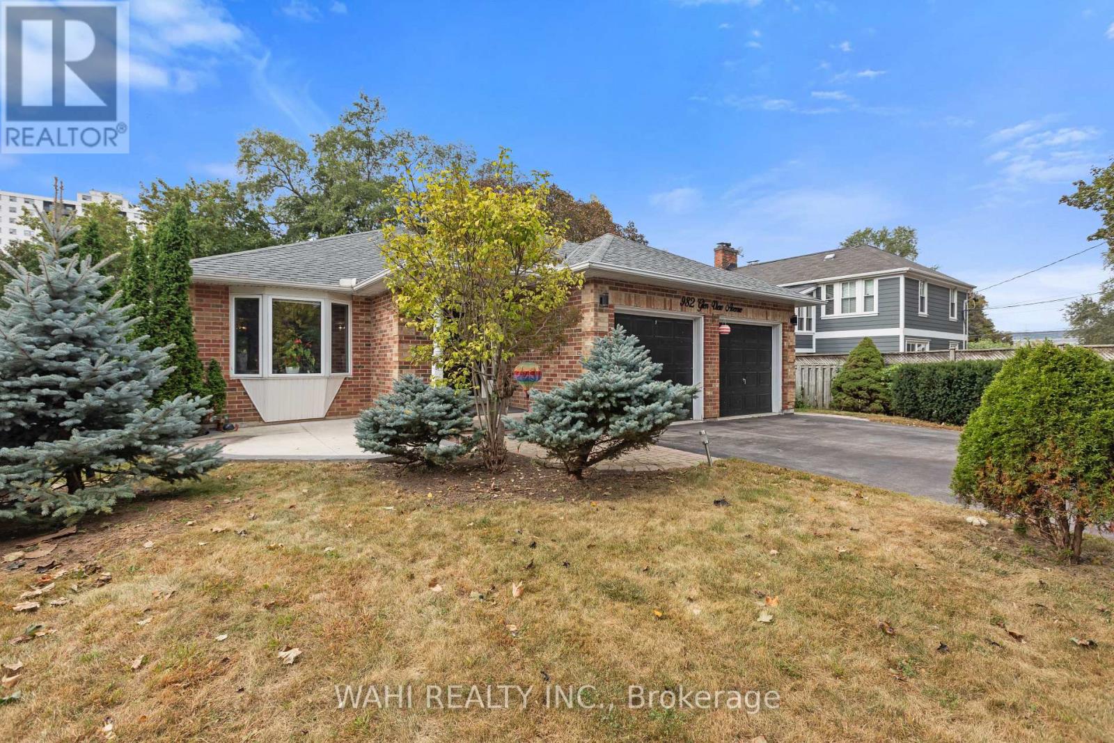 982 Glen View Avenue, Burlington, ON photo 2