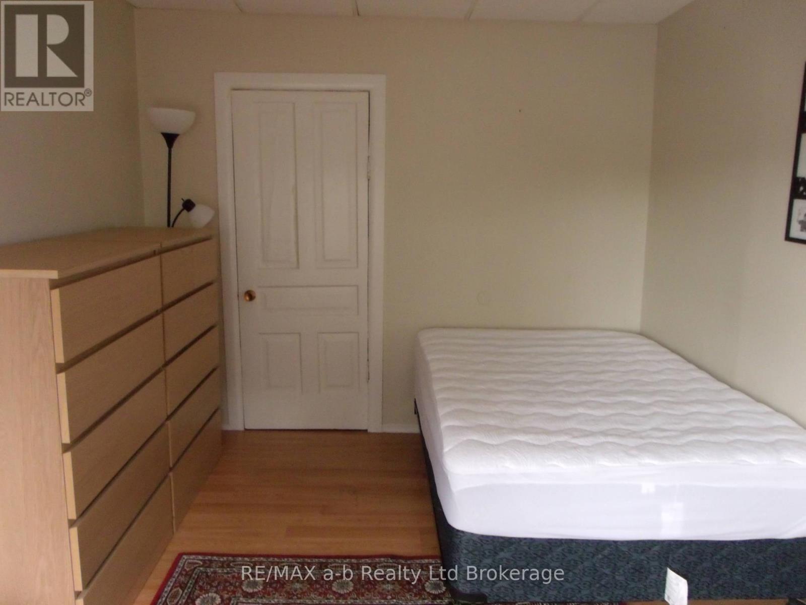1 - 350 DUNDAS STREET, Woodstock (Woodstock - South) — photo 6