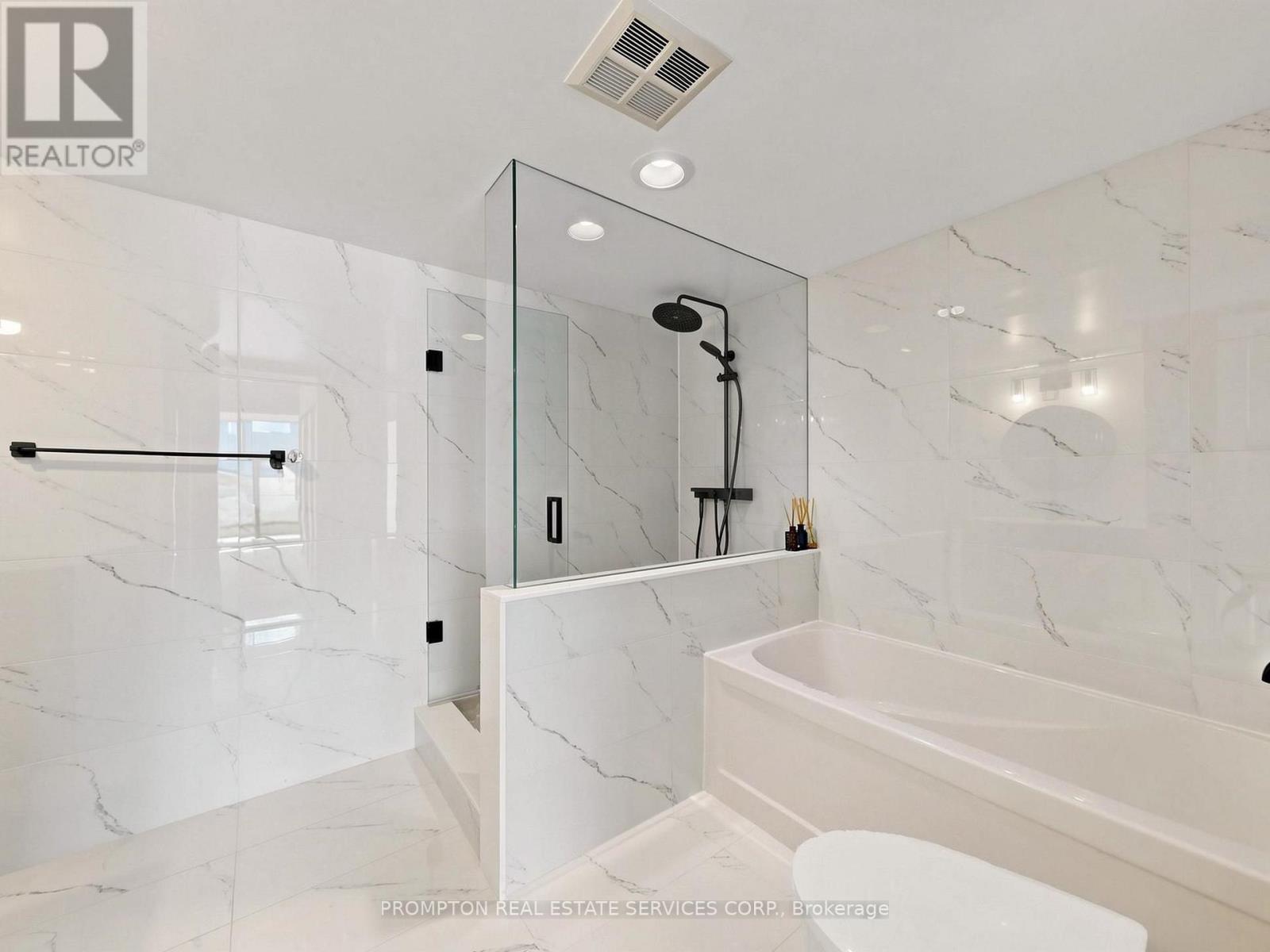 30 Greenfield Avenue — photo 23