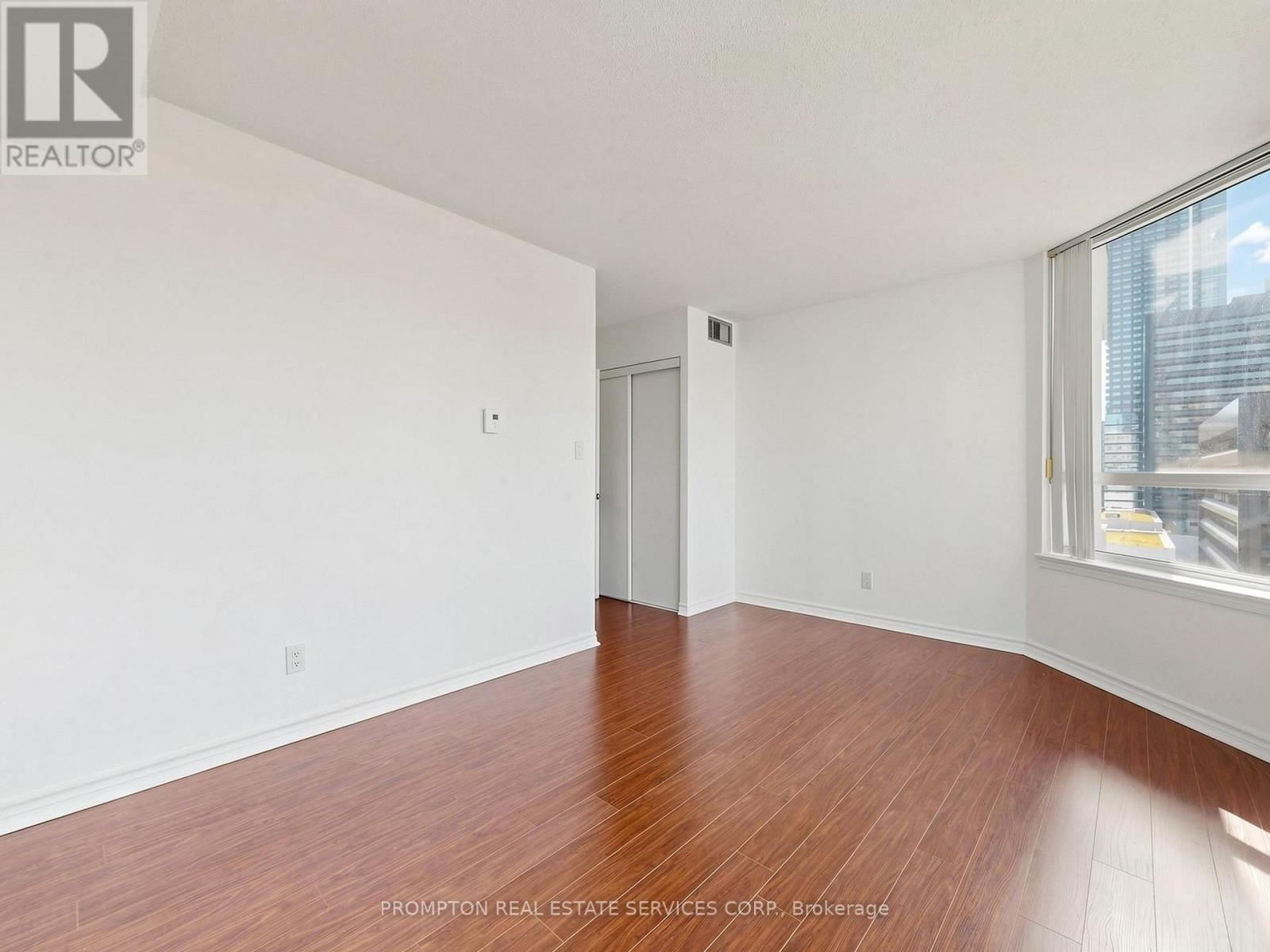 30 Greenfield Avenue — photo 26