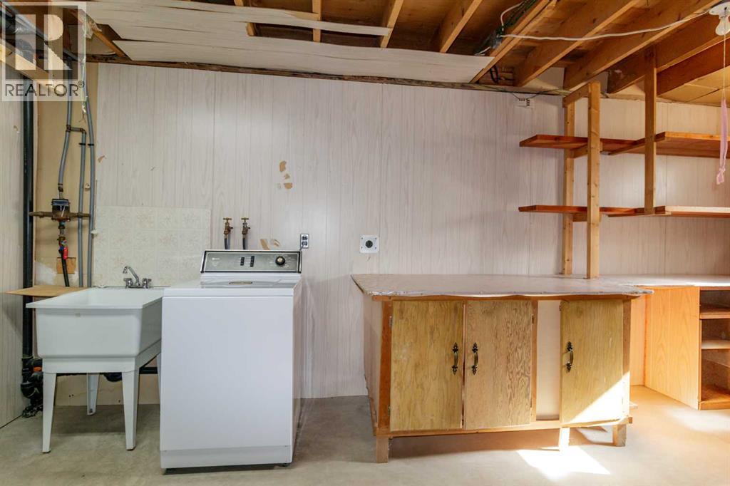 Listing photo – 320 4 Avenue S, Three Hills