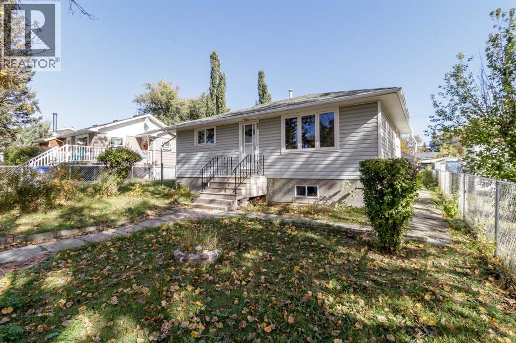 Listing photo – 320 4 Avenue S, Three Hills