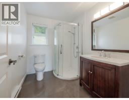 5301 Stamford Place, Sechelt, BC V7Z0C2 Photo 16