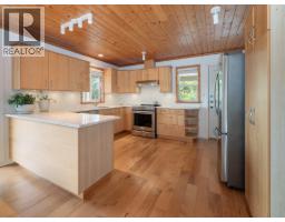 5301 Stamford Place, Sechelt, BC V7Z0C2 Photo 8