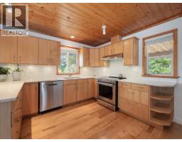 5301 Stamford Place, Sechelt, BC V7Z0C2 Photo 9