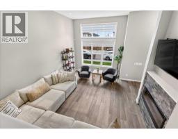 Foyer - 25 Masters Street Se, Calgary, AB T3M2R5 Photo 7