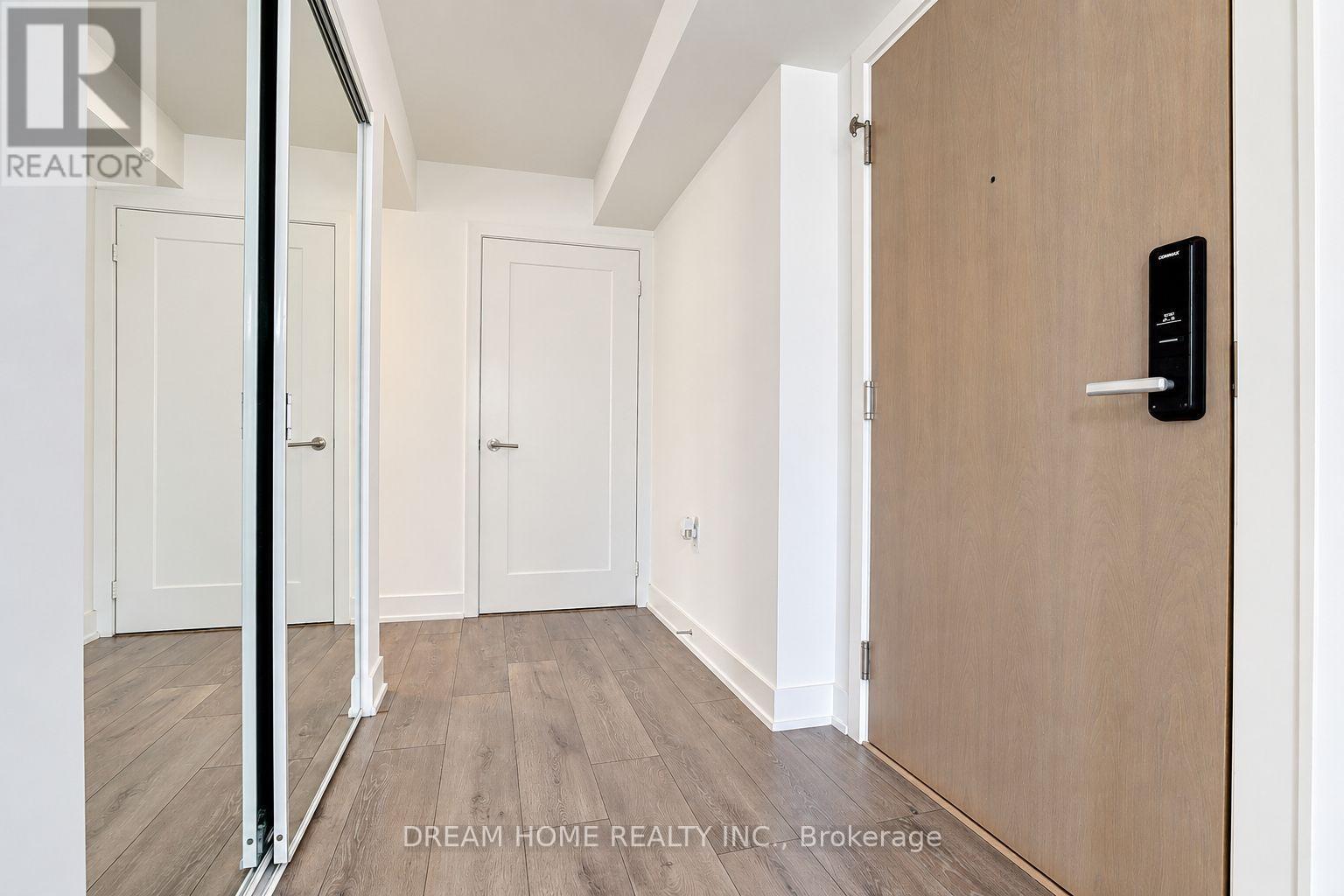 #1622 585 BLOOR STREET E - 15