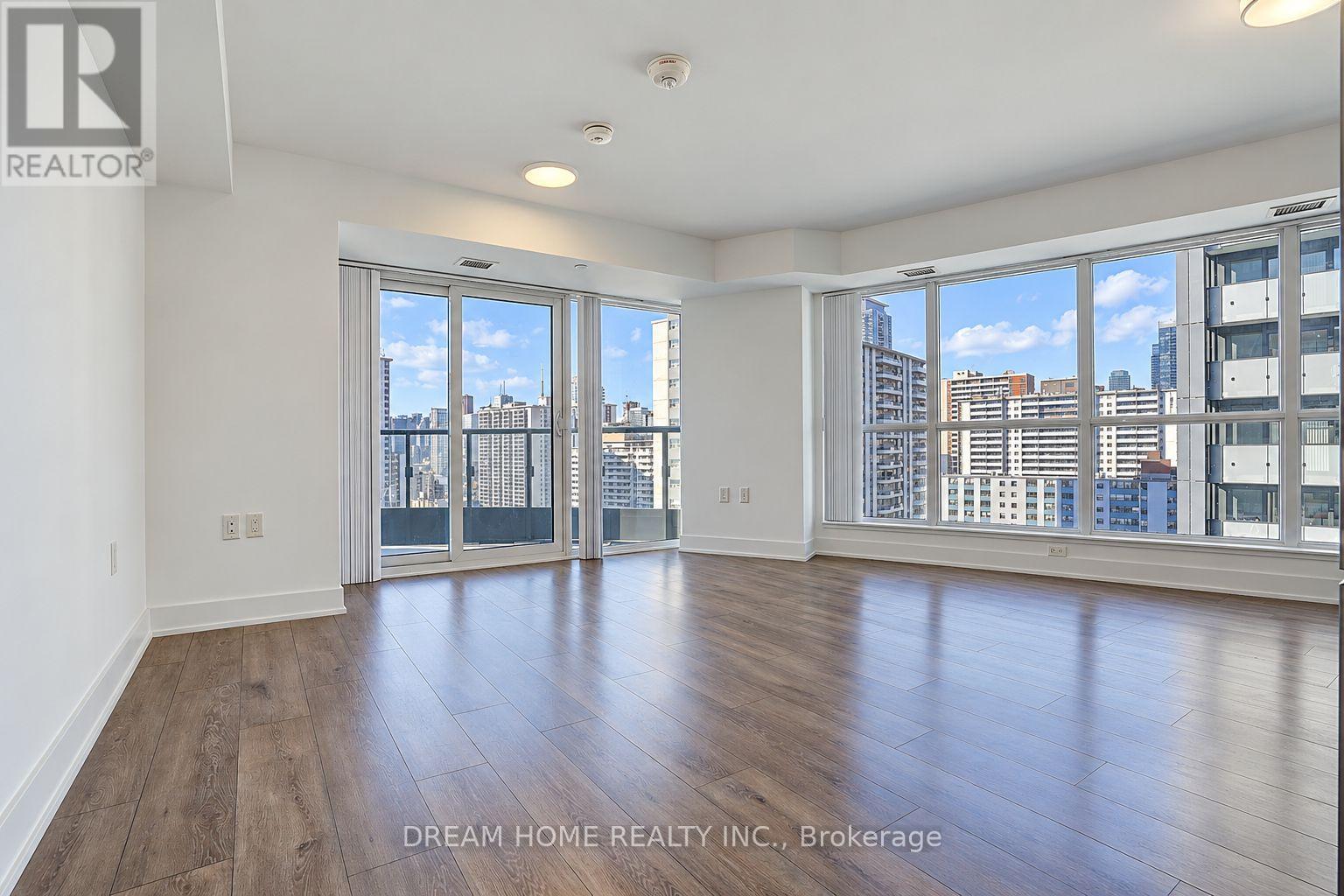 #1622 585 BLOOR STREET E - 18