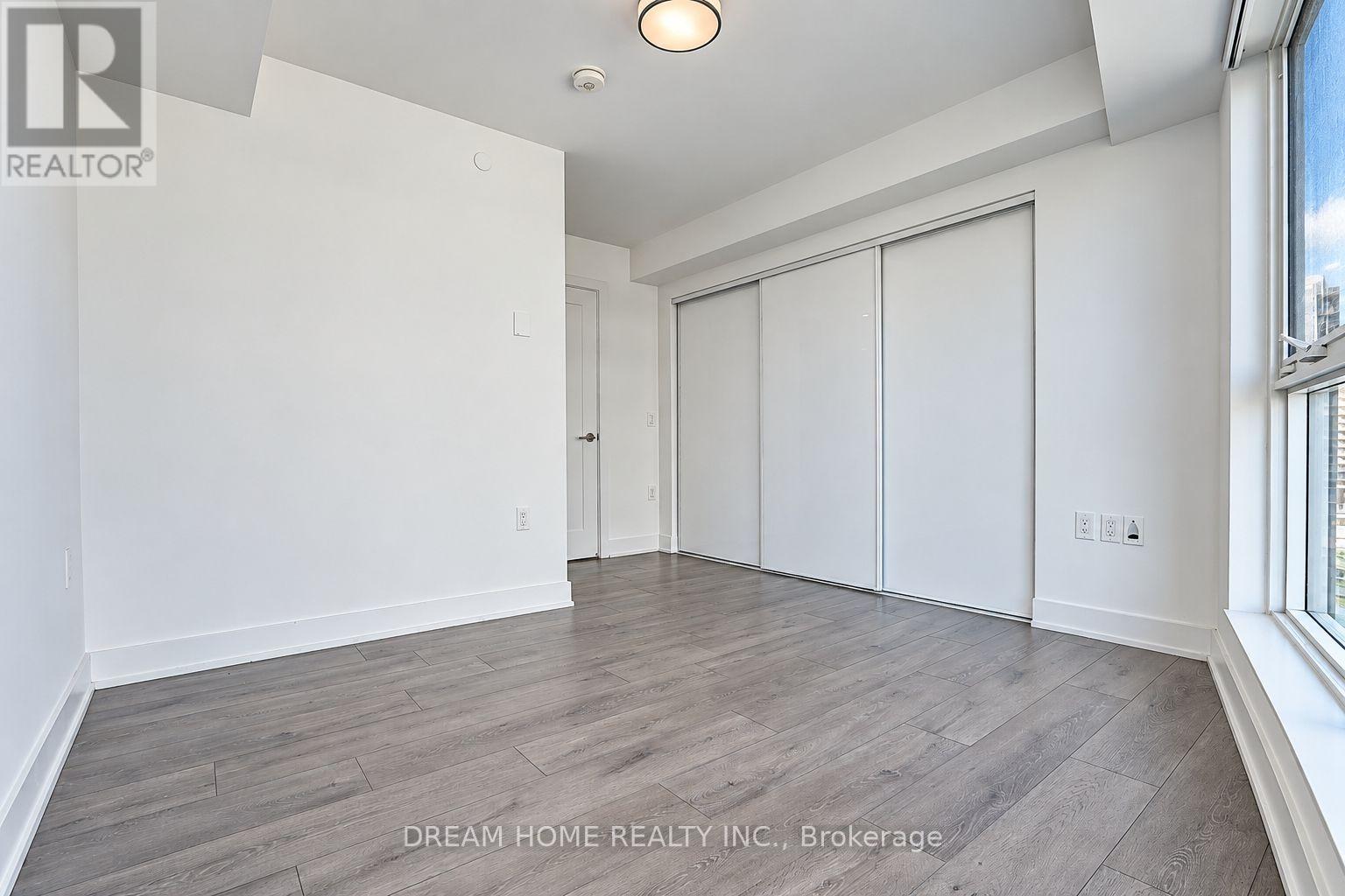 1622- 585 Bloor Street East, Toronto, ON photo 39