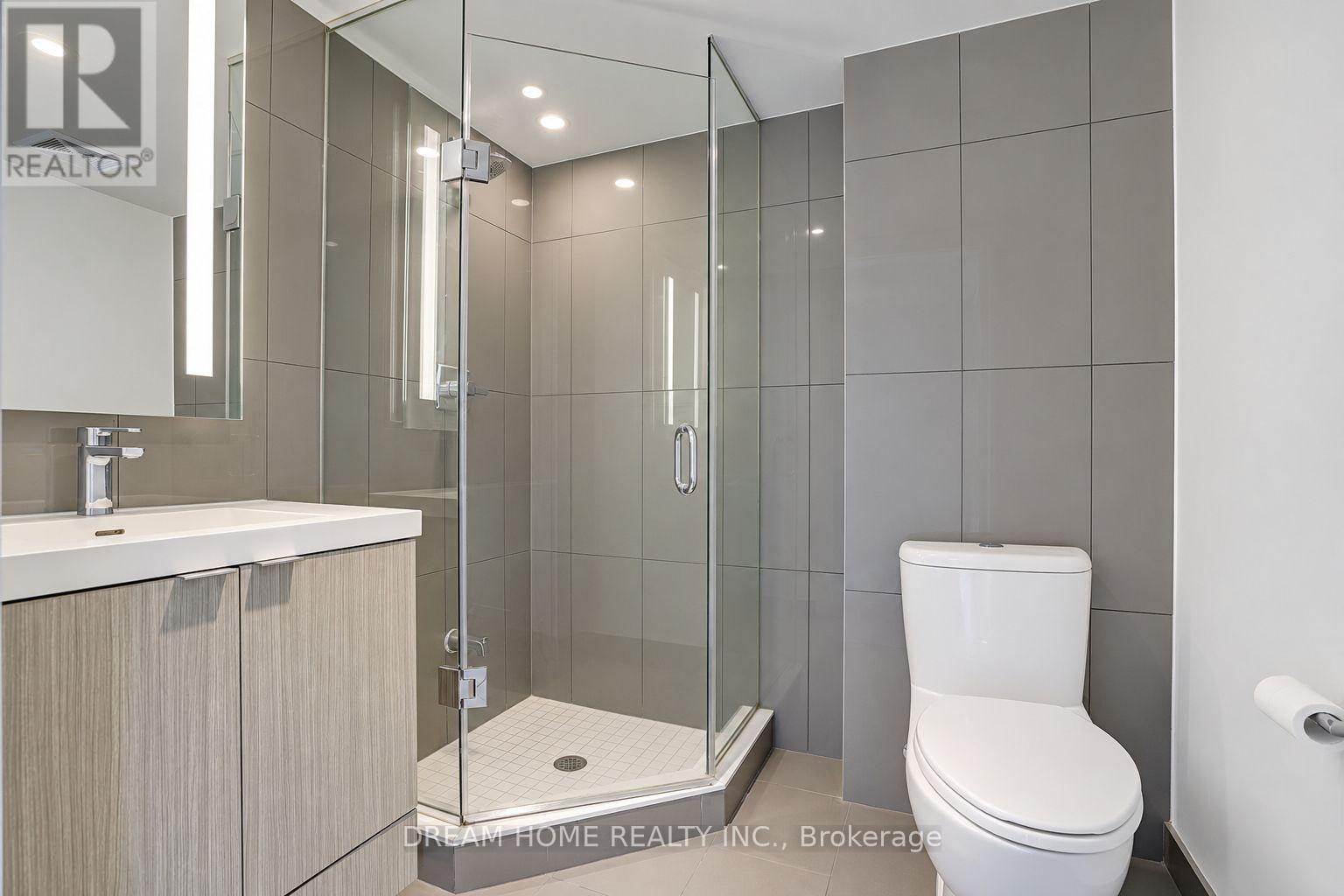 #1622 585 BLOOR STREET E - 43