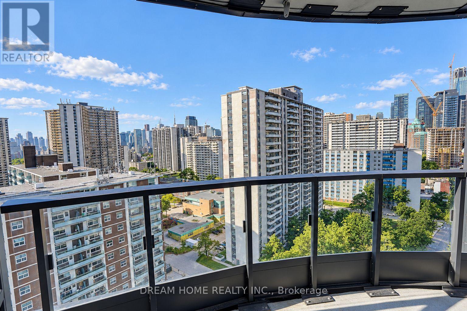 #1622 585 BLOOR STREET E - 47