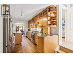 1212 18 Avenue NW - photo 8