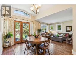 1212 18 Avenue NW - photo 12