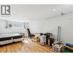 1212 18 Avenue NW - photo 40