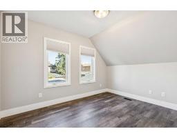 1212 18 Avenue NW - photo 37