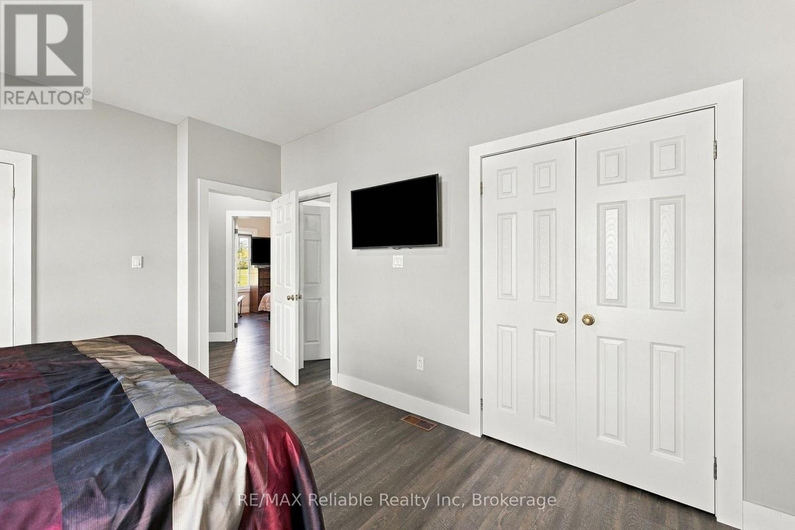 201 COWPER STREET - 17