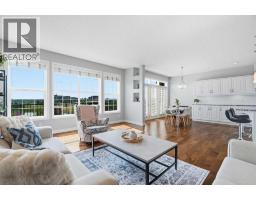 5pc Bathroom - 127 Marquis Grove Se, Calgary, AB T3M1M6 Photo 9