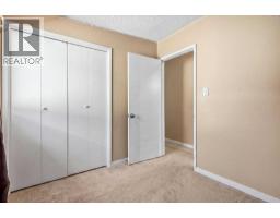 2615/2613 39 Street SE - photo 9