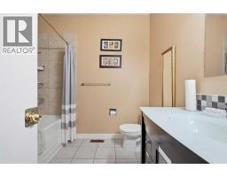 2615/2613 39 Street SE - photo 15
