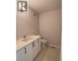 147 Vantage Crescent SW - photo 15