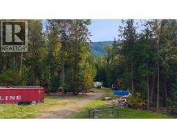 4529 Highway 3, Arrow Creek, BC V0B1G9 Photo 8