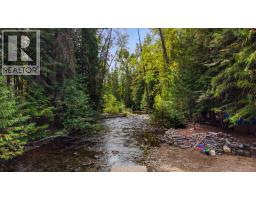 4529 Highway 3, Arrow Creek, BC V0B1G9 Photo 9
