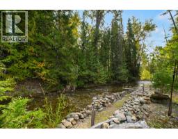 4529 Highway 3, Arrow Creek, BC V0B1G9 Photo 42