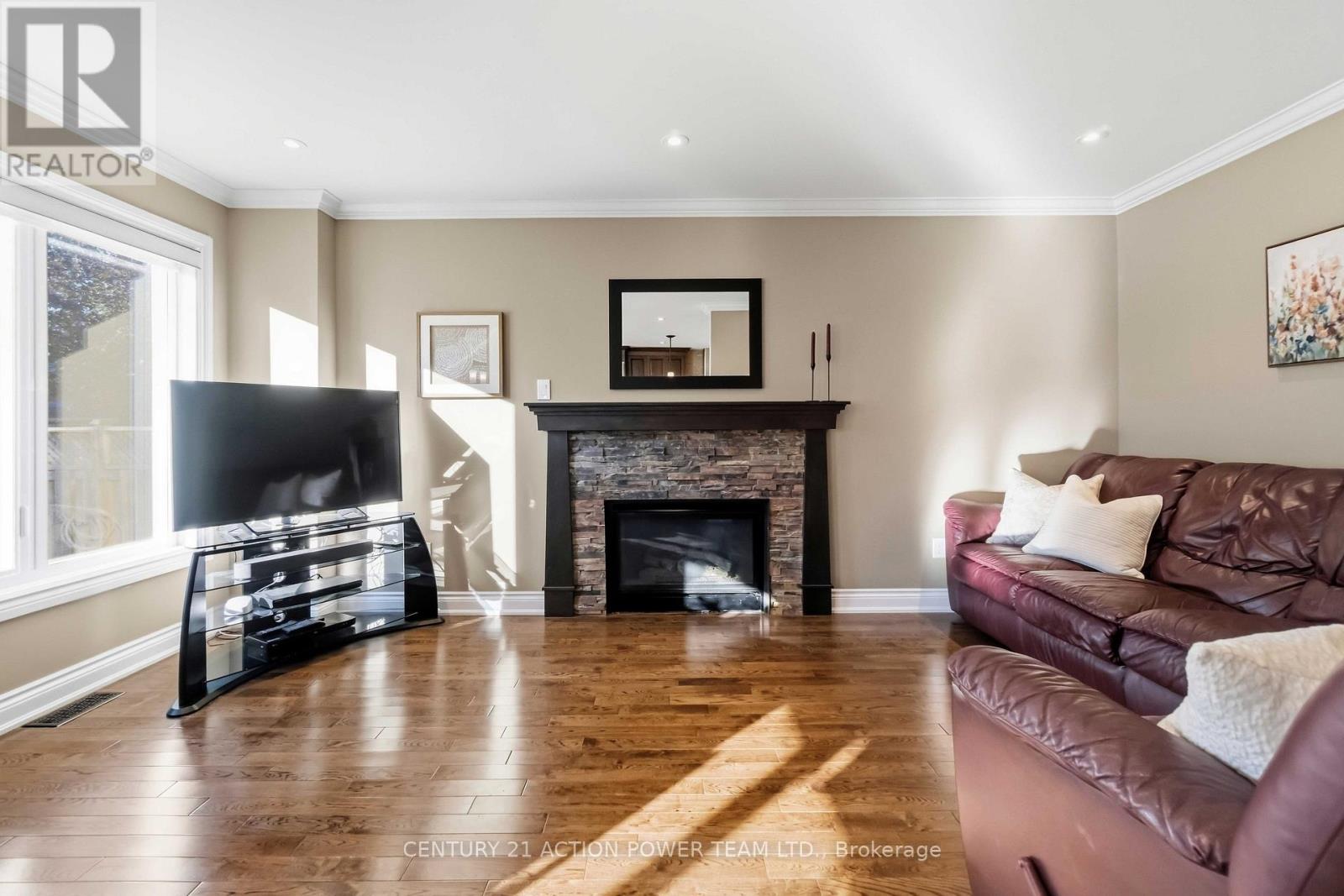 1032 SHEENBORO CRESCENT - Image 15