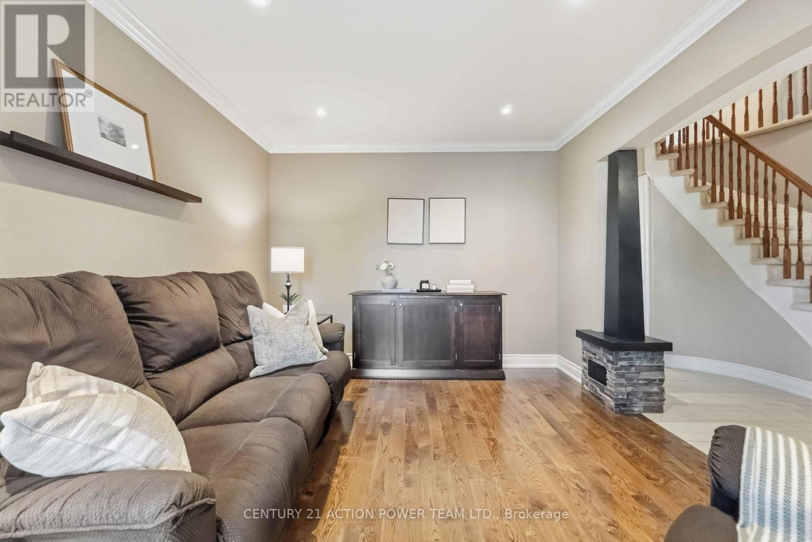 1032 SHEENBORO CRESCENT - Image 7