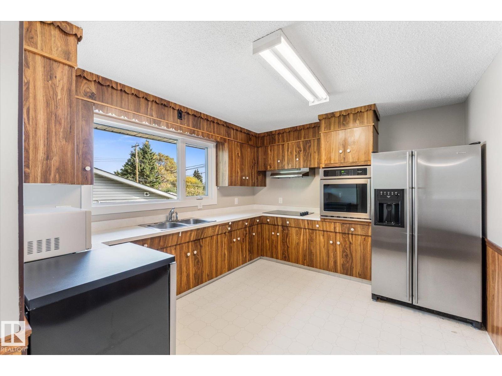 209 MCPHERSON AV - 8