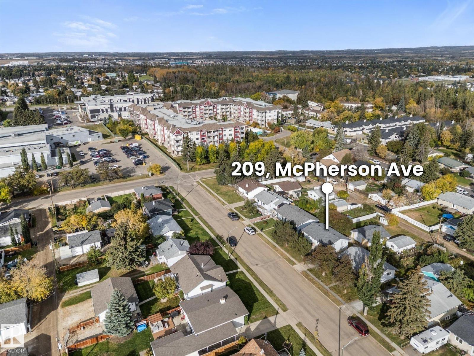 209 MCPHERSON AV - 44
