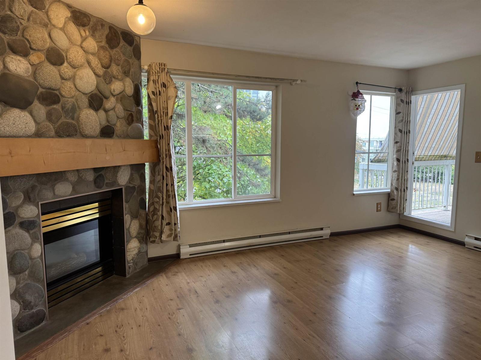 302 10668 138 ST, Surrey British Columbia