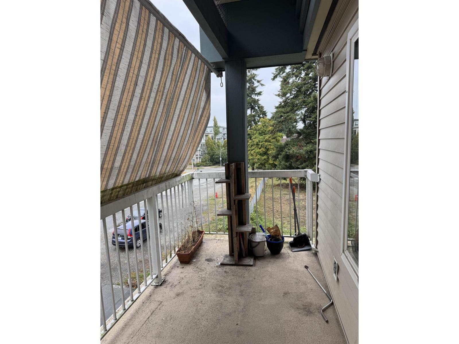 Photo 8 of 14