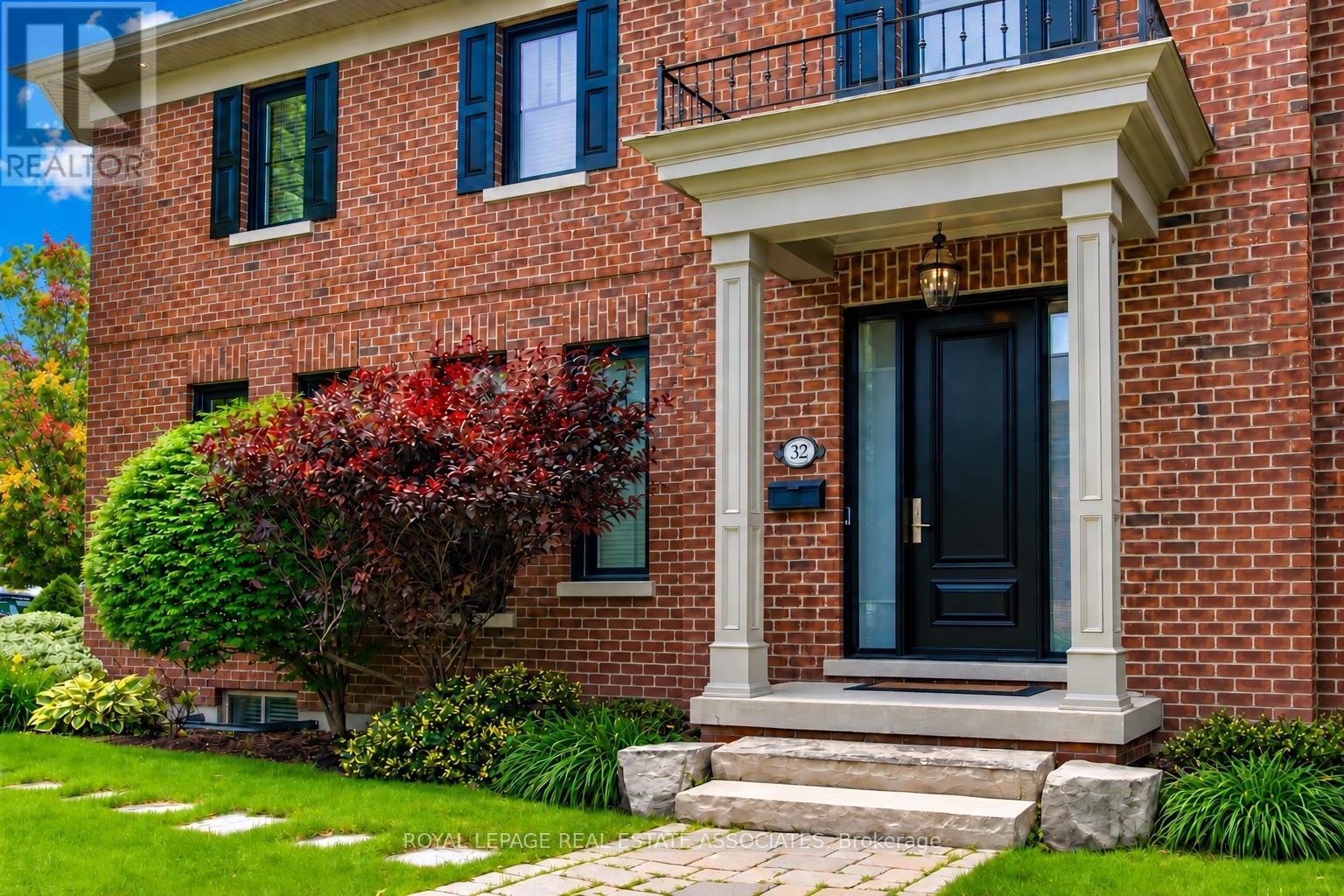 32 Jopling Avenue North, Toronto, ON photo 3