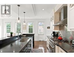 32 Jopling Avenue N, Toronto, ON M9B4E7 Photo 14