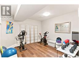 32 Jopling Avenue N, Toronto, ON M9B4E7 Photo 39