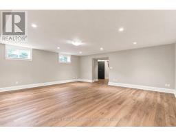 32 Jopling Avenue N, Toronto, ON M9B4E7 Photo 44