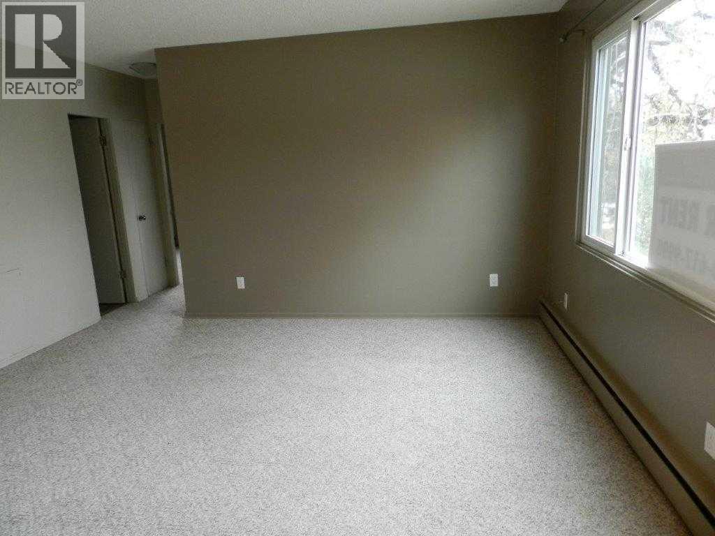 #, 9802 98 Avenue - 5