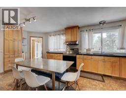 212 Hendon Drive NW - photo 8