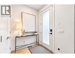406 33 Avenue NW - photo 2