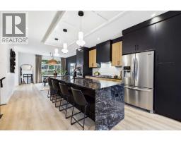406 33 Avenue NW - photo 10