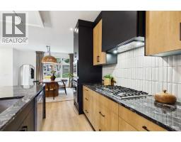 406 33 Avenue NW - photo 13