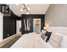 406 33 Avenue NW - photo 25