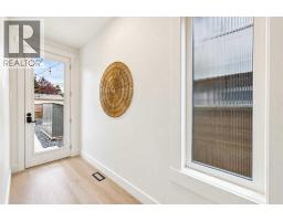 406 33 Avenue NW - photo 20