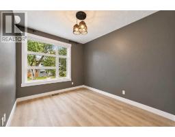406 33 Avenue NW - photo 35