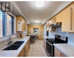 70 Spire Hillway Way, Toronto, ON M2H3A4 Photo 11