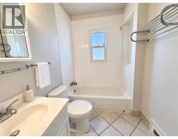 4825 51 Avenue, Taber, AB T1G1H7 Photo 14