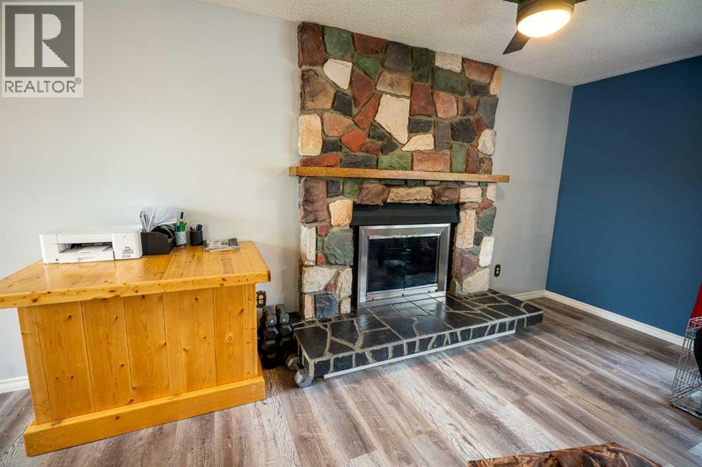 4716 49 Street - Image 9