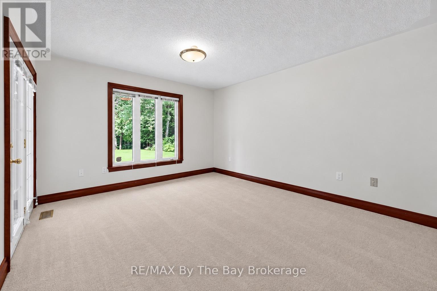 90 Goldfinch Crescent — photo 26